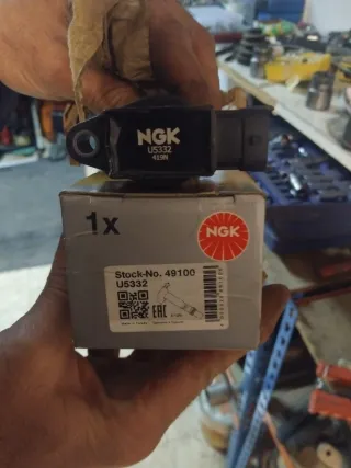 Bobina de encendido NGK U5332