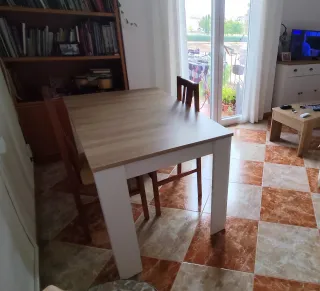 Mesa de cocina extensible madera y blanco