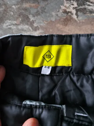 Pantalón nieve niño/a Talla 5-6