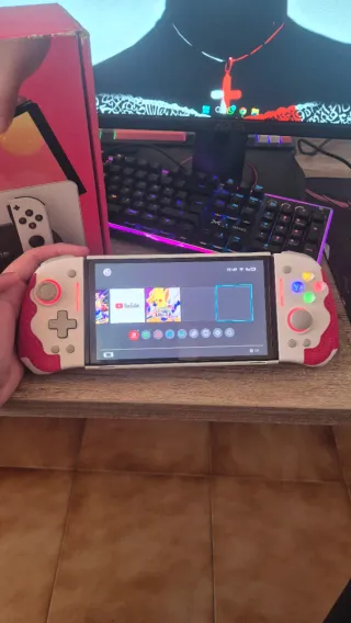 Nintendo Switch OLED con accesorios