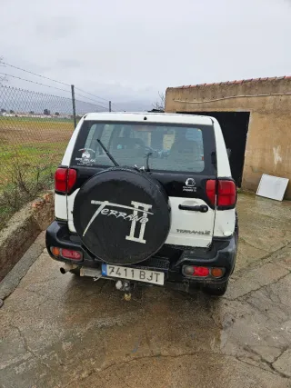 Nissan Terrano II 2001