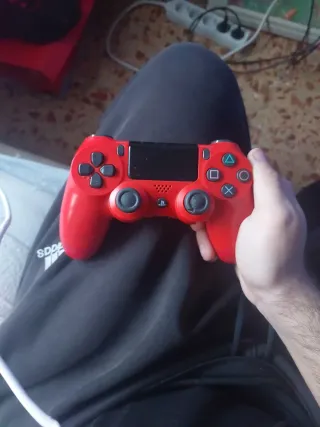 PS4 (PlayStation 4) + Mando Rojo con Drift + Juego