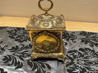 Orologio in rame massiccio antico