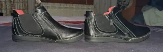 Botines de piel negros