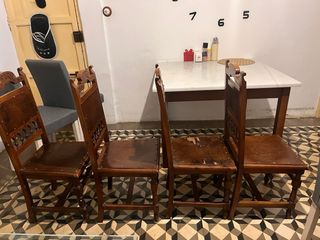 4 Sillas Antiguas Madera y Cuero Repujado