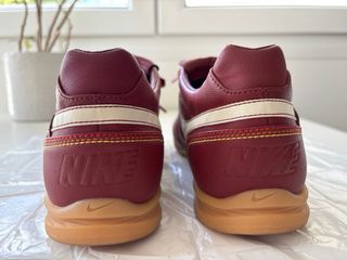 Zapatillas “Nike” Fútbol Sala Rojas y Doradas