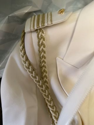 Traje Comunión Niño Blanco y Dorado