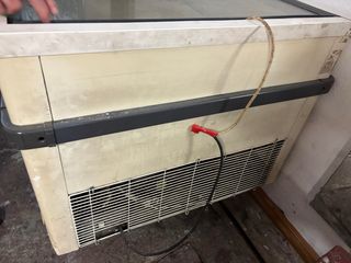 Arcón expositor congelador 2.5m x 1m