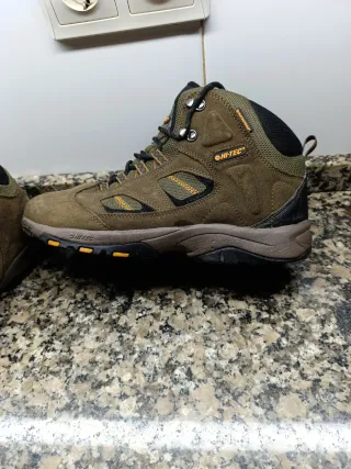 Botas de montaña Hi-Tec
