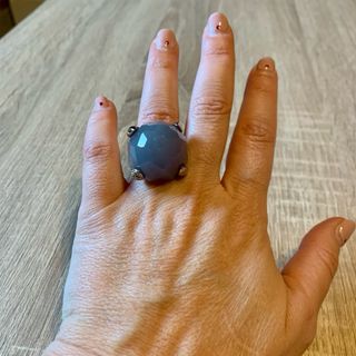 Anillo piedra malva combinado