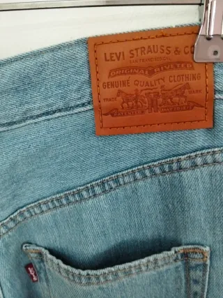 Pantalón nuevo Levis Loose Mujer