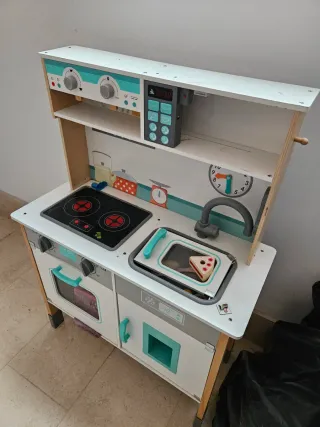 Cocinita de madera para jugar