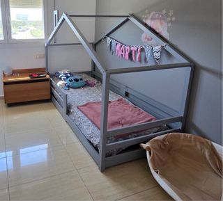 Cama infantil tipo casita gris