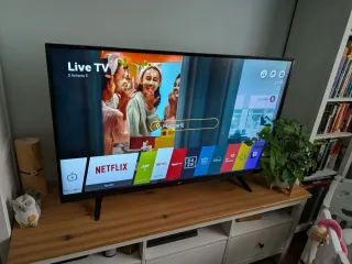Televisor LG 49 UHD 4K