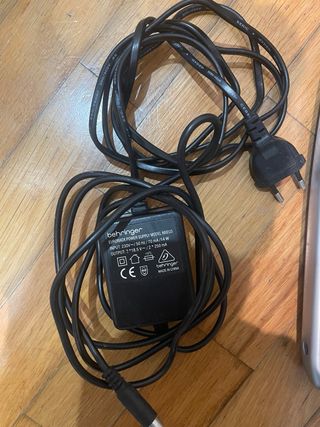 Behringer Xenyx QX602MP3 Mezclador