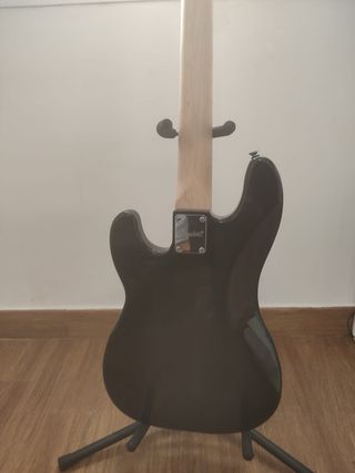 “Bajo Squier Precision Bass pack “ como nuevo”