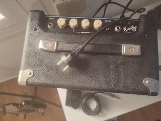 “Bajo Squier Precision Bass pack “ como nuevo”