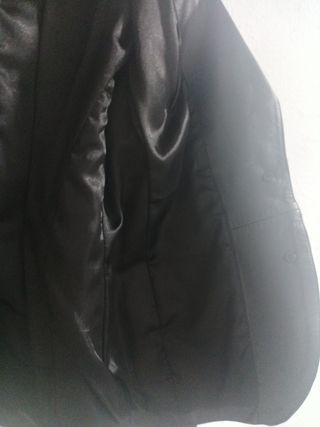 Chaqueta piel negra