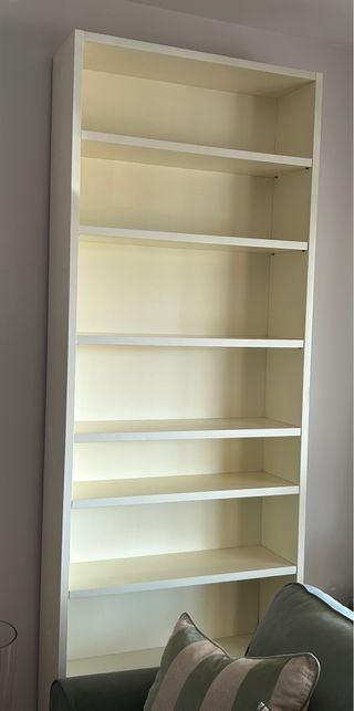 Estanterías de madera y metal hechas a mano