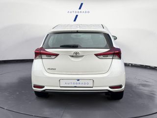 Toyota Auris 1.2 120T Active (Business Plus)