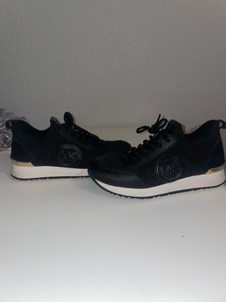 Zapatillas Michael Kors Negras y Doradas