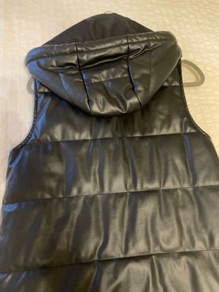 Chaleco Zara efecto piel negro XS, S o M