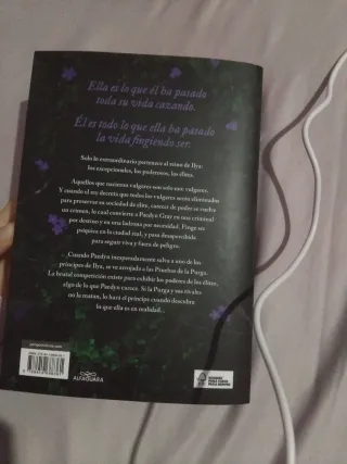 Powerless (Saga Powerless 1): Presa. Cazador. D...