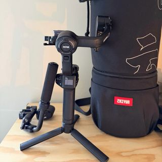 Estabilizador Zhiyum Weebil 3s funda y caja