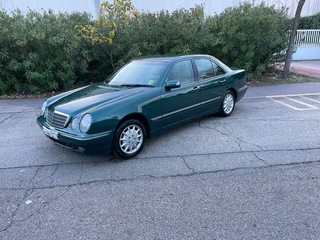 Mercedes-Benz Clase E 2001 2.6 6 Velocidades