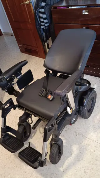 Silla de ruedas y grua de traslado