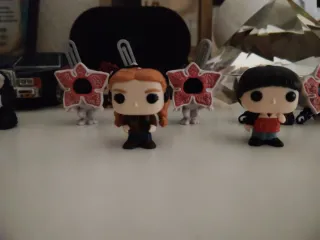 Figuras Stranger Things Kinder Joy