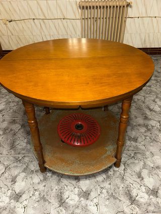 Mesa redonda con brasero, sallas y cristal