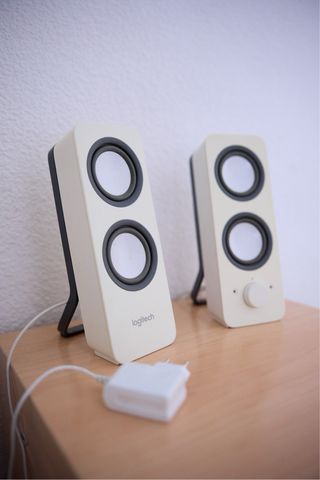 Altavoces Logitech Blancos
