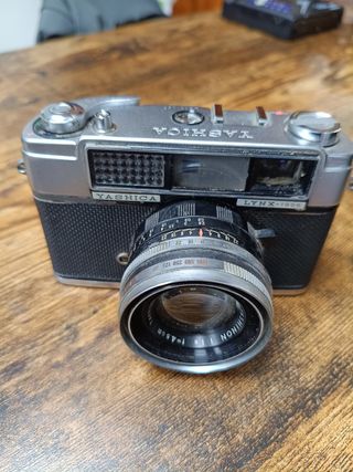 Camara Yashica Lynx-1000 + Objetivo Yashinon