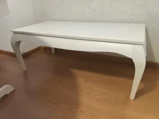 Mesita de salón blanca