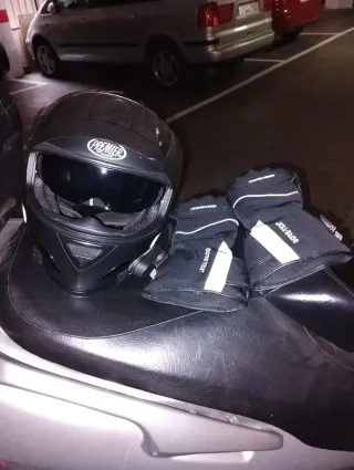 Suzuki Burgman 650 Executive Plata