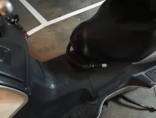 Suzuki Burgman 650 Executive Plata