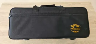 Trompeta Amadeus SIb. Lacado dorado.