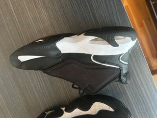 Jordan max aura originales Negro Blanco