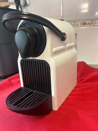 Cafetera Nespresso Blanca