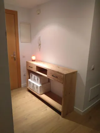 Mueble recibidor madera natural