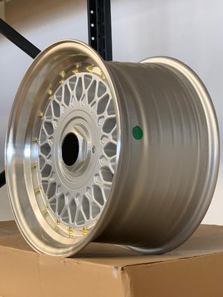 YA ESTAN AQUI!!! 8.25x15 4X100 et20 stilo bbs chr