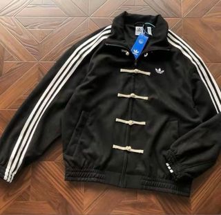 Chaqueta Adidas Negra con Botones