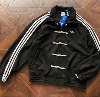 Chaqueta Adidas Negra con Botones