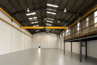 Nave industrial en venta en Polígono del Aeropuerto en Manises