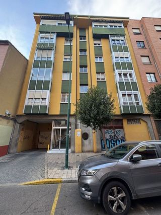 Garaje en venta en Delicias en Valladolid