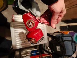 Carrete de pesca Herculy No. 99 y sagarra.