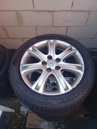 Llantas Lexus