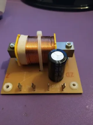 Filtro Subwoofer QTX 400W