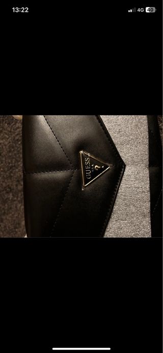 Bolso de mano Guess negro